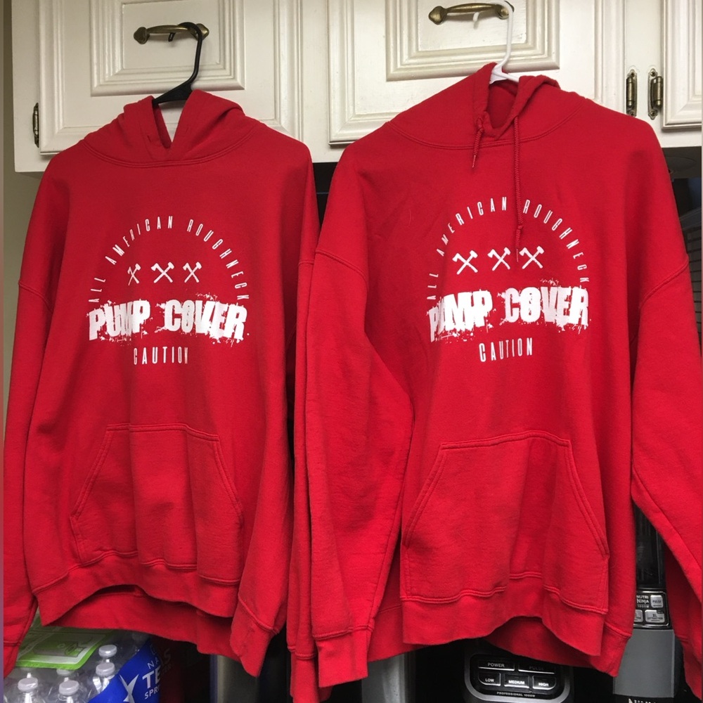 All American Roughneck 2-piece Bundle. Men’s Pump Cover hoodies. Size XL.